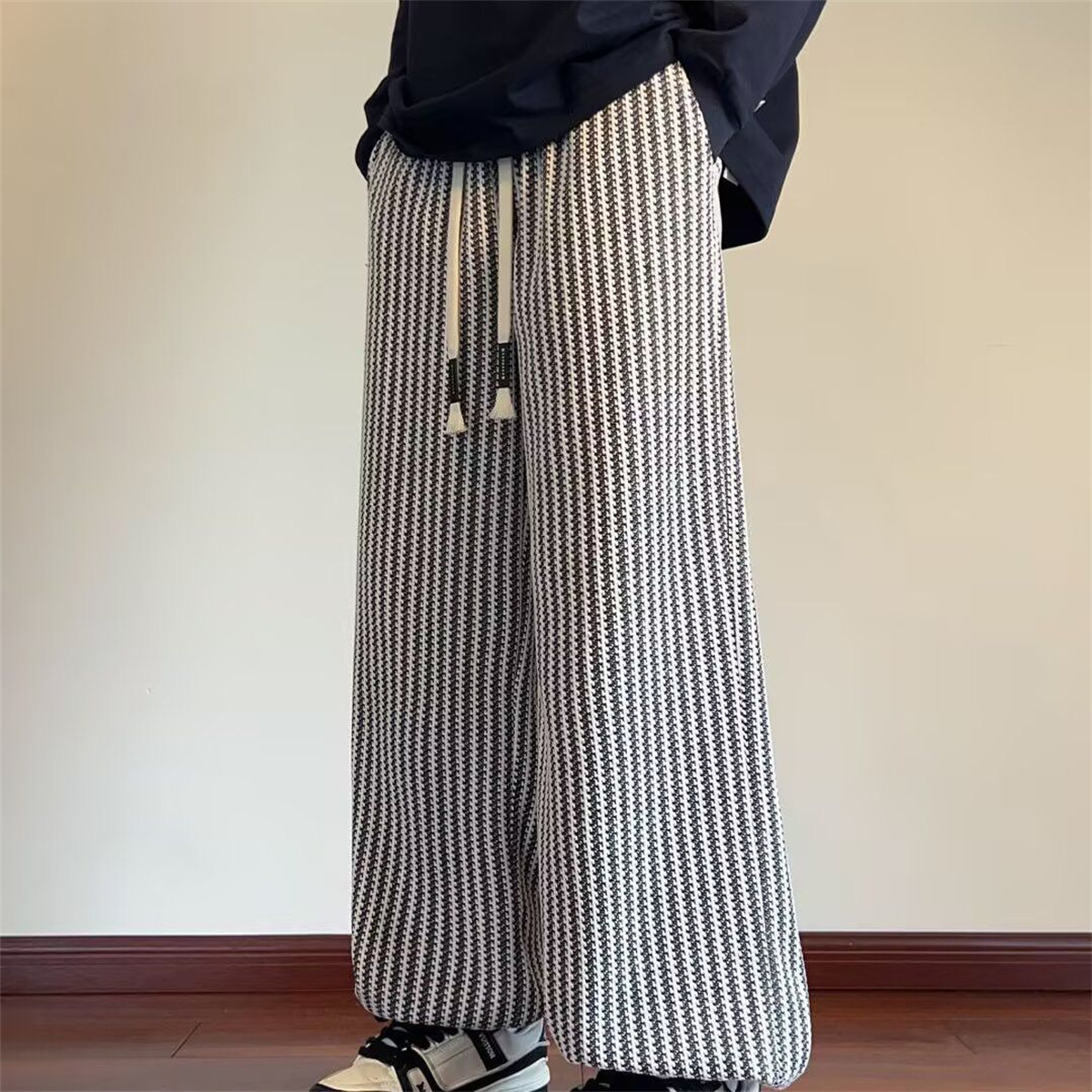 Mens Fashion Trend 2026 - Summer New 2026 Men's Stripe Pattern